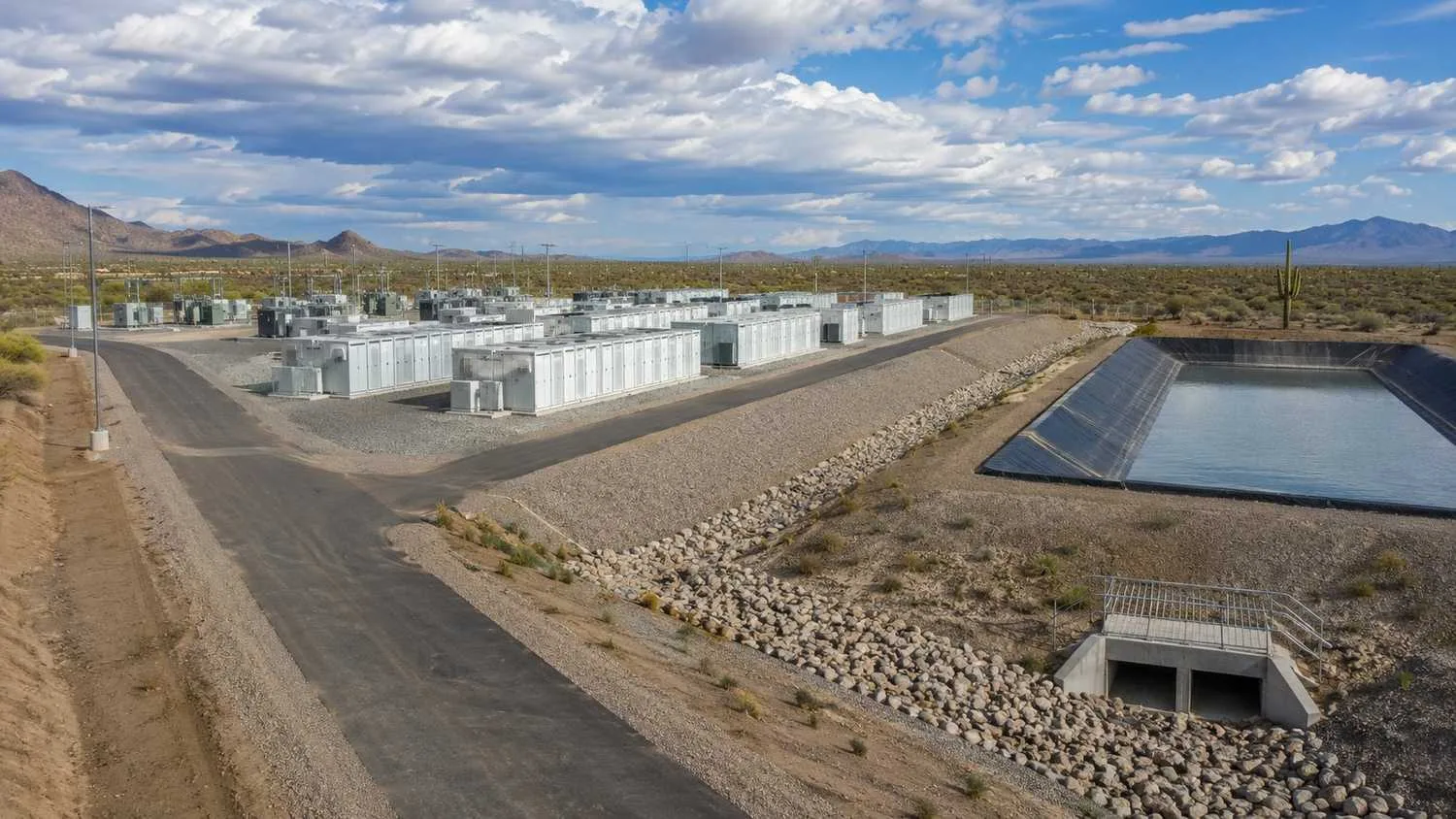 Stormwater containment at an Arizona battery energy storage site